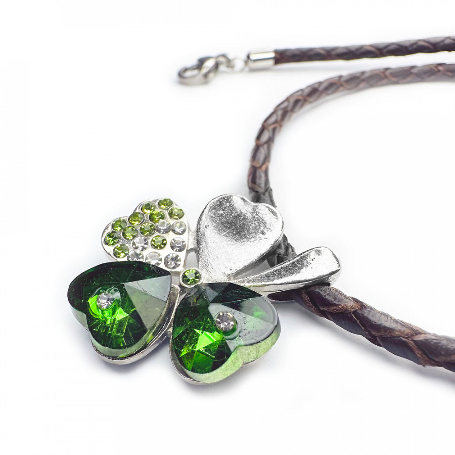 Necklace Onnentuoja cloverleaf decorated with white green zirconia in stainless steel leather - Catch Get It Lifestyle