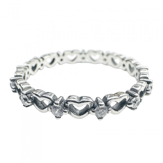 Ring Ääretön Yhteys, decorated all around with hearts and white cubic zirconia in 925 silver - Catch Get It Lifestyle