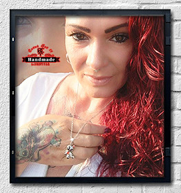 Halskette Voodoo Taikuutta Cartoon Puppe mit Zirkonia Herz