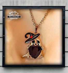 Halskette Noidan Naamu Geist als Hexe